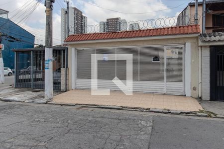 Casa à venda com 180m², 2 quartos e 3 vagasFachada