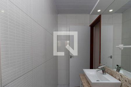 Casa à venda com 180m², 2 quartos e 3 vagasBanheiro da Suíte