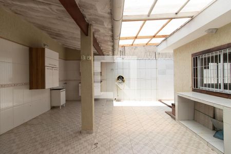 Casa à venda com 180m², 2 quartos e 3 vagasQuintal e Área de Serviço