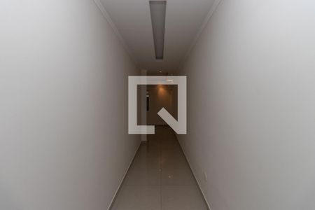 Corredor de casa à venda com 2 quartos, 180m² em Parque Edu Chaves, São Paulo