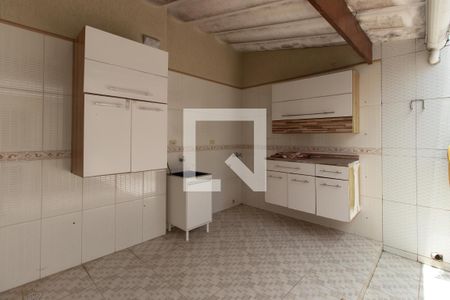 Casa à venda com 180m², 2 quartos e 3 vagasQuintal e Área de Serviço