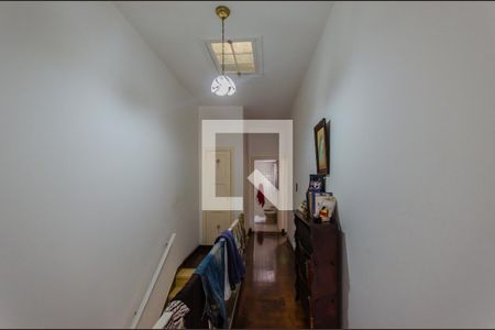 Casa à venda com 195m², 4 quartos e 3 vagasCorredor dos Quartos