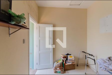 Casa à venda com 195m², 4 quartos e 3 vagasQuarto de Serviço