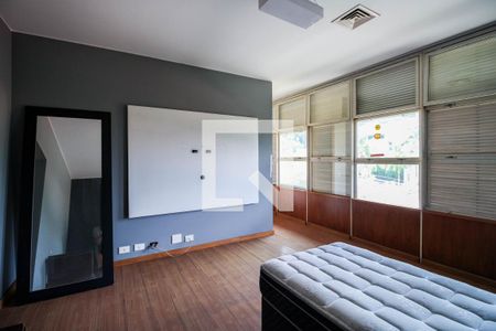 Casa à venda com 6 quartos, 1541m² em Vila Tramontano, São Paulo