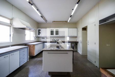 Casa à venda com 1541m², 6 quartos e 5 vagas