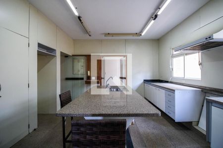 Casa à venda com 1541m², 6 quartos e 5 vagas