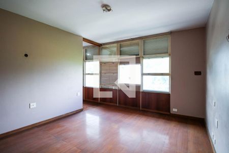 Casa à venda com 6 quartos, 1541m² em Vila Tramontano, São Paulo