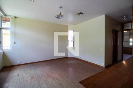 Casa à venda com 1541m², 6 quartos e 5 vagas