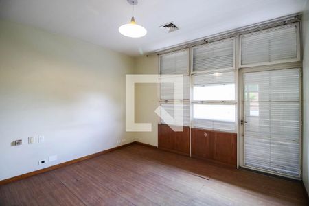 Casa à venda com 1541m², 6 quartos e 5 vagas