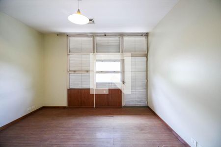 Casa à venda com 1541m², 6 quartos e 5 vagas