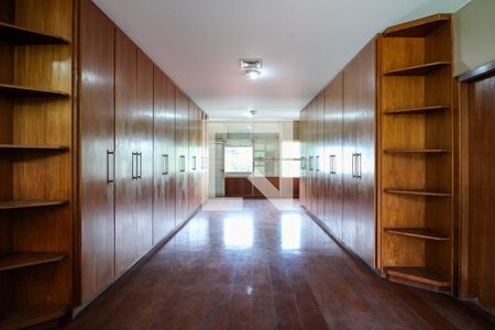 Casa à venda com 6 quartos, 1541m² em Vila Tramontano, São Paulo