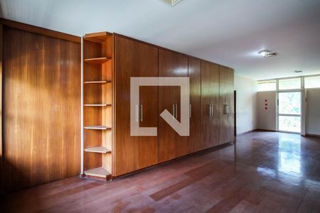 Casa à venda com 1541m², 6 quartos e 5 vagas