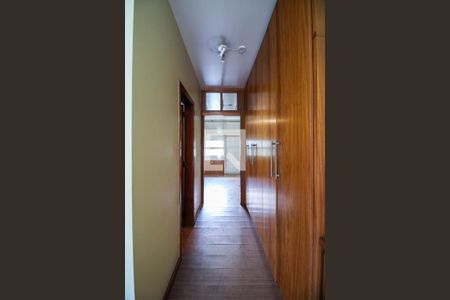 Casa à venda com 1541m², 6 quartos e 5 vagas