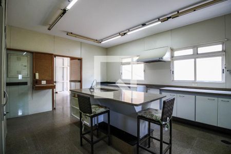 Casa à venda com 1541m², 6 quartos e 5 vagas