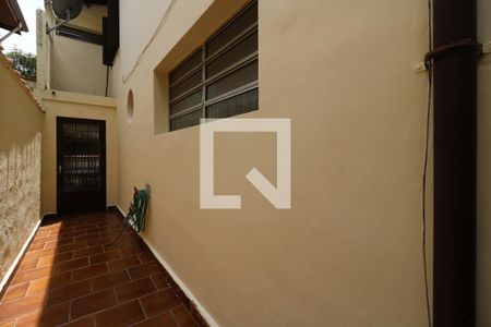 Casa para alugar com 176m², 3 quartos e 2 vagasCorredor externo