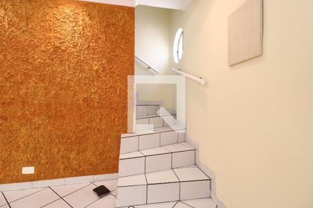 Escada de casa para alugar com 3 quartos, 176m² em Campestre, Santo André