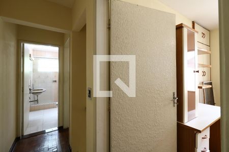 Casa para alugar com 176m², 3 quartos e 2 vagasCorredor piso superior