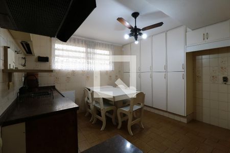 Casa para alugar com 176m², 3 quartos e 2 vagasCozinha