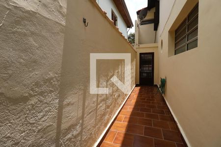 Casa para alugar com 176m², 3 quartos e 2 vagasCorredor externo