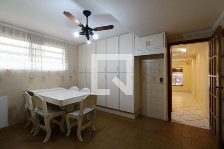 Casa para alugar com 176m², 3 quartos e 2 vagasCozinha