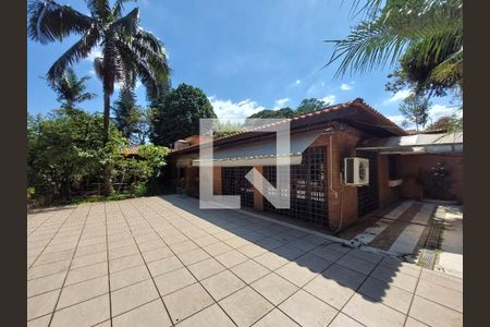 Casa à venda com 402m², 5 quartos e 4 vagasQuintal