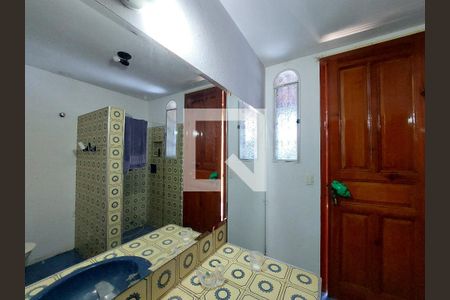 Casa à venda com 402m², 5 quartos e 4 vagasBanheiro da Edícula