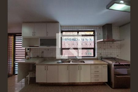 Casa à venda com 402m², 5 quartos e 4 vagasCozinha