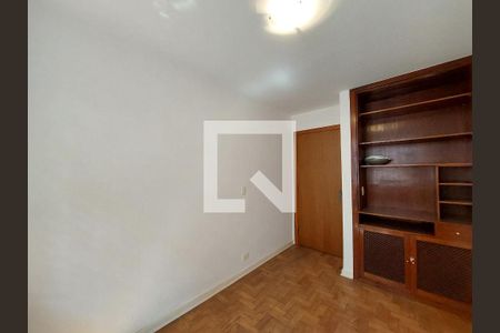 Casa à venda com 402m², 5 quartos e 4 vagasQuarto 2