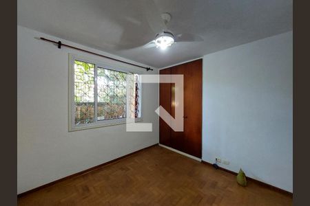 Casa à venda com 402m², 5 quartos e 4 vagasQuarto 4