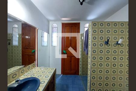 Casa à venda com 402m², 5 quartos e 4 vagasBanheiro da Edícula