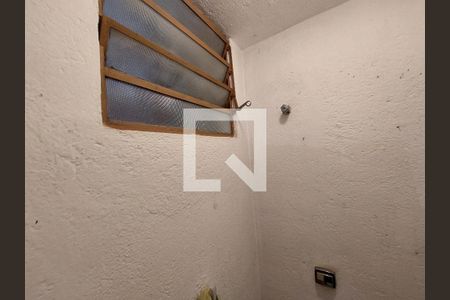 Casa à venda com 402m², 5 quartos e 4 vagasBanheiro na Área de Serviço