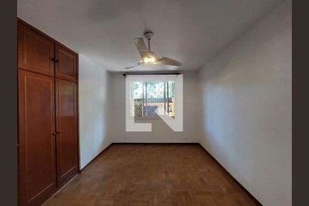 Casa à venda com 402m², 5 quartos e 4 vagasQuarto 3
