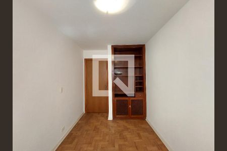 Casa à venda com 402m², 5 quartos e 4 vagasQuarto 2