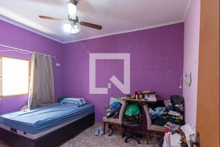 Casa à venda com 250m², 3 quartos e 3 vagasSuíte 2