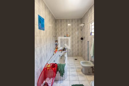 Casa à venda com 250m², 3 quartos e 3 vagasBanheiro da Suíte