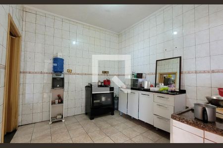 Casa à venda com 70m², 3 quartos e sem vaga Casa à venda com 70m², 3 quartos e sem vagaCozinha
