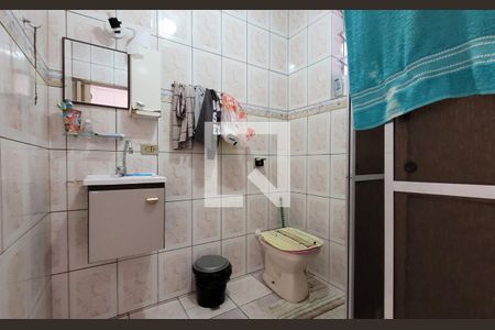 Casa à venda com 70m², 3 quartos e sem vaga Casa à venda com 70m², 3 quartos e sem vagaBanheiro