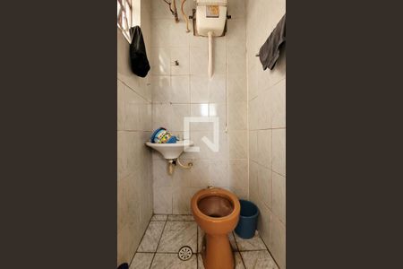 Casa à venda com 70m², 3 quartos e sem vaga Casa à venda com 70m², 3 quartos e sem vagaBanheiro de Serviço