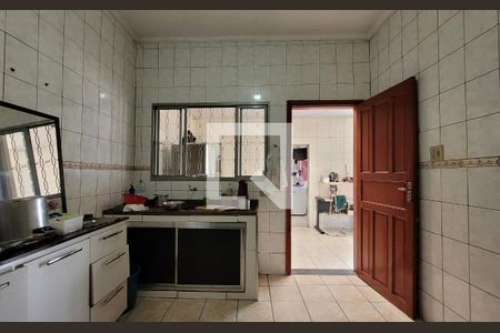 Casa à venda com 70m², 3 quartos e sem vaga Casa à venda com 70m², 3 quartos e sem vagaCozinha