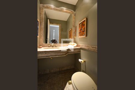 Apartamento à venda com 239m², 4 quartos e 3 vagas Apartamento à venda com 239m², 4 quartos e 3 vagasLavabo