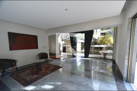 Apartamento à venda com 239m², 4 quartos e 3 vagas Apartamento à venda com 239m², 4 quartos e 3 vagasÁrea comum