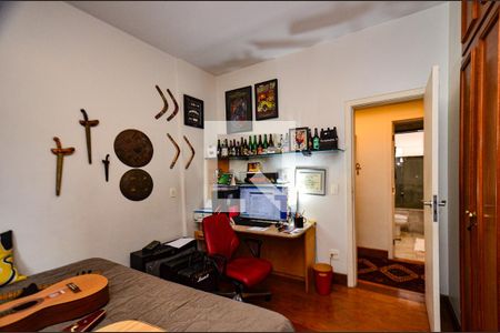 Apartamento à venda com 239m², 4 quartos e 3 vagas Apartamento à venda com 239m², 4 quartos e 3 vagasQuarto 2