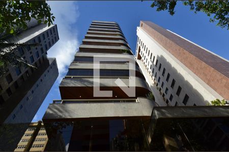 Apartamento à venda com 239m², 4 quartos e 3 vagas Apartamento à venda com 239m², 4 quartos e 3 vagasFachada