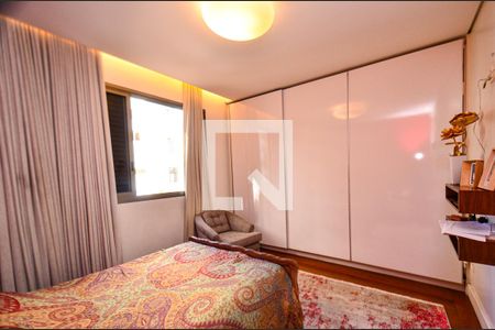 Apartamento à venda com 239m², 4 quartos e 3 vagas Apartamento à venda com 239m², 4 quartos e 3 vagasQuarto 4