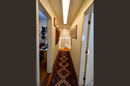 Apartamento à venda com 239m², 4 quartos e 3 vagas Apartamento à venda com 239m², 4 quartos e 3 vagasCorredor