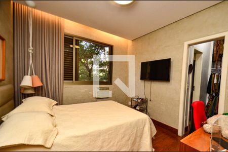 Apartamento à venda com 239m², 4 quartos e 3 vagas Apartamento à venda com 239m², 4 quartos e 3 vagasQuarto 3