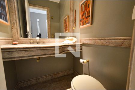 Apartamento à venda com 239m², 4 quartos e 3 vagas Apartamento à venda com 239m², 4 quartos e 3 vagasLavabo