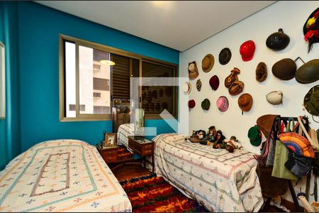 Apartamento à venda com 239m², 4 quartos e 3 vagas Apartamento à venda com 239m², 4 quartos e 3 vagasQuarto 1