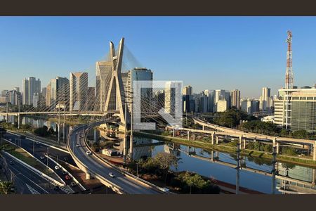 Apartamento para alugar com 90m², 1 quarto e 1 vagaVista