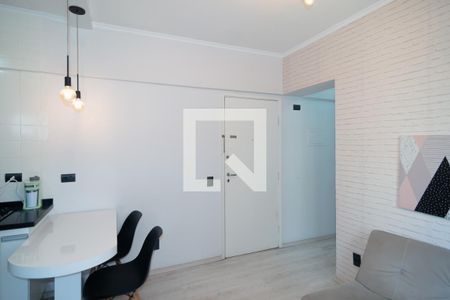 Apartamento à venda com 32m², 1 quarto e 1 vaga Apartamento à venda com 32m², 1 quarto e 1 vagaSala